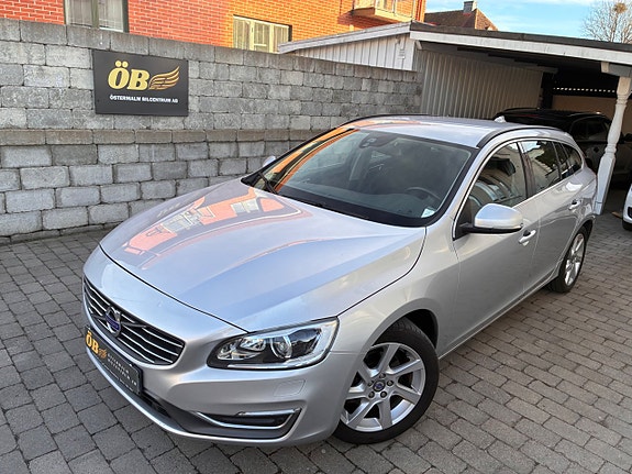 Volvo V60 2 of 24