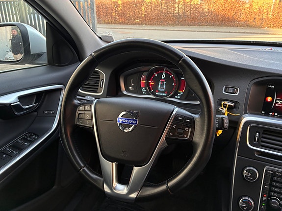 Volvo V60 15 of 24