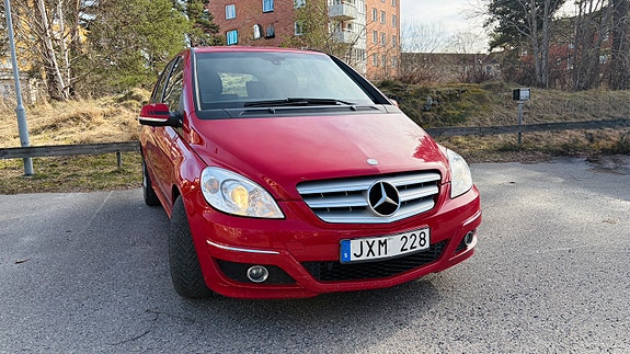 Mercedes-Benz B180 5 of 5