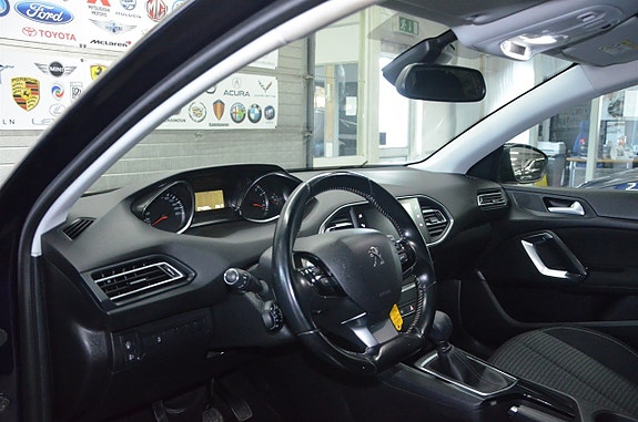 Peugeot 308 SW 4 of 15