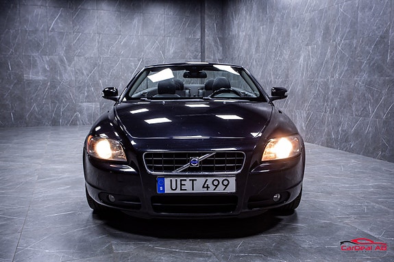 Volvo C70 2 of 5