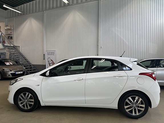 Hyundai i30 4 of 5