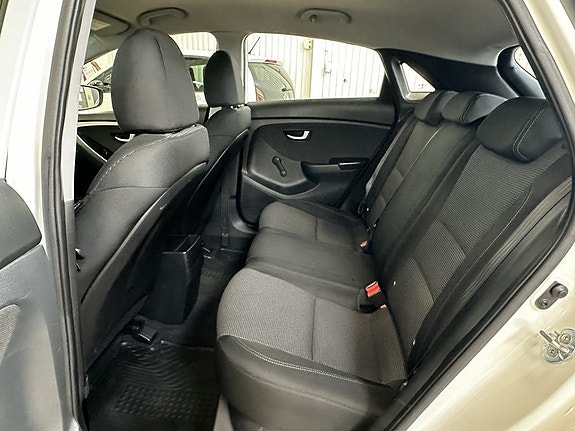 Hyundai i30 17 of 22