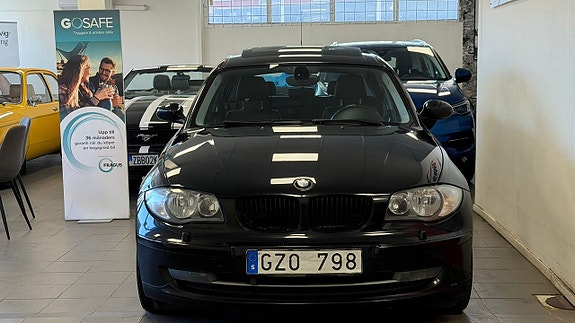 BMW 118d 2 of 5