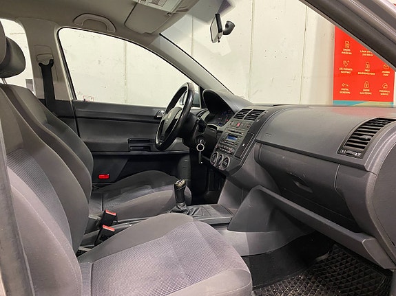 Volkswagen Polo 9 of 12