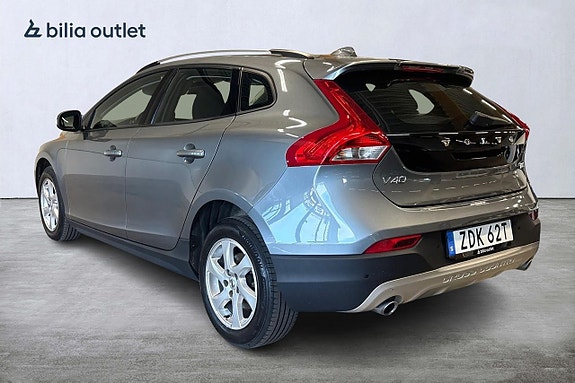 Volvo V40 Cross Country 3 of 5
