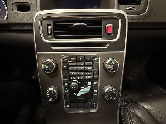 Volvo S60 14 of 16
