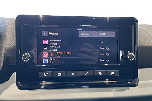 Seat Arona 21 of 23