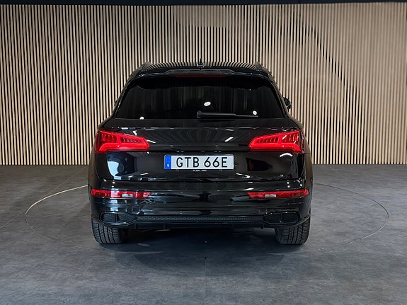 Audi SQ5 4 of 5