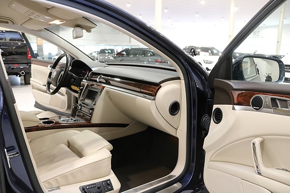 Volkswagen Phaeton 11 of 23