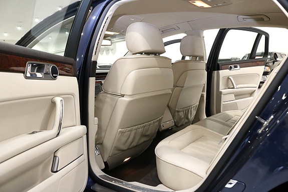 Volkswagen Phaeton 14 of 23