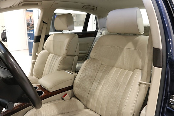 Volkswagen Phaeton 13 of 23