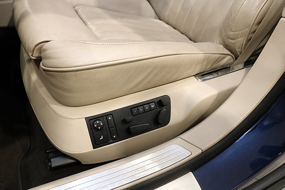 Volkswagen Phaeton 21 of 23