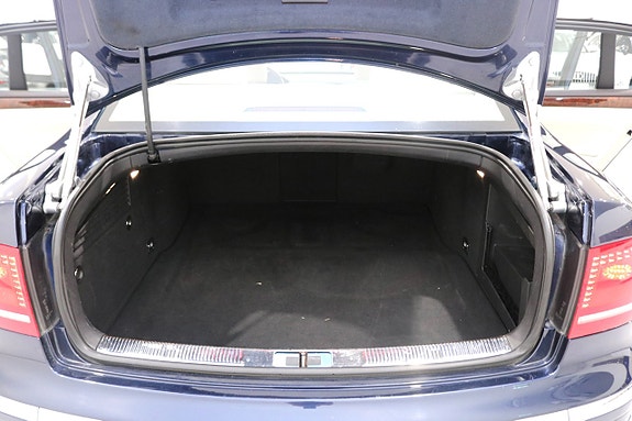 Volkswagen Phaeton 16 of 23