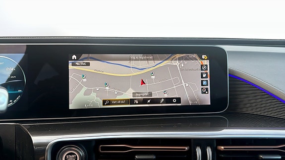 Mercedes-Benz EQC400 15 of 17