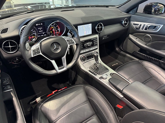 Mercedes-Benz SLK55 3 of 17