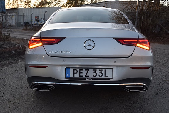 Mercedes-Benz CLA250 e 4 of 5