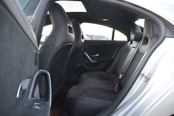 Mercedes-Benz CLA250 e 10 of 26