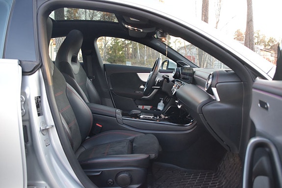 Mercedes-Benz CLA250 e 9 of 26