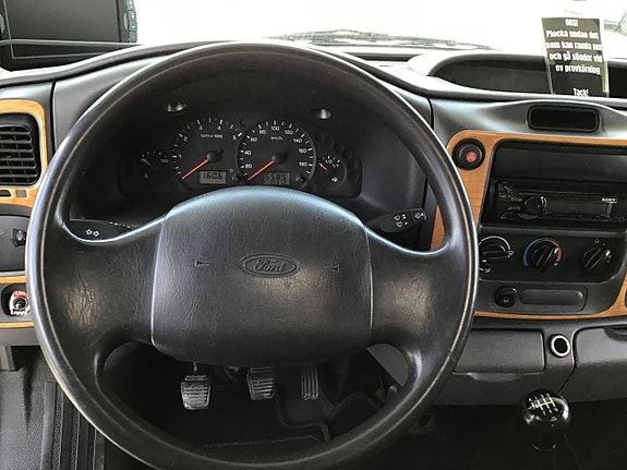 Ford Super Deluxe 9 of 30