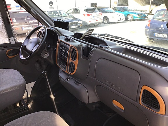 Ford Super Deluxe 8 of 30