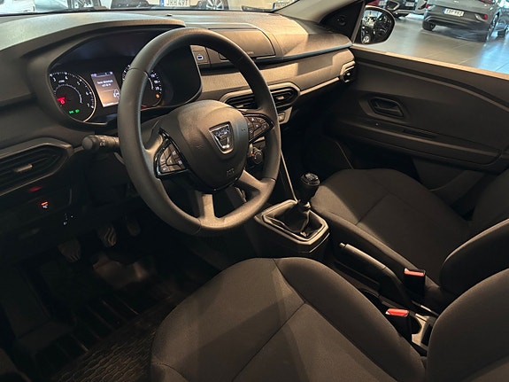 Dacia Sandero 5 of 5