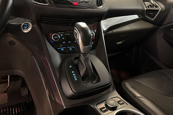 Ford Kuga 11 of 12