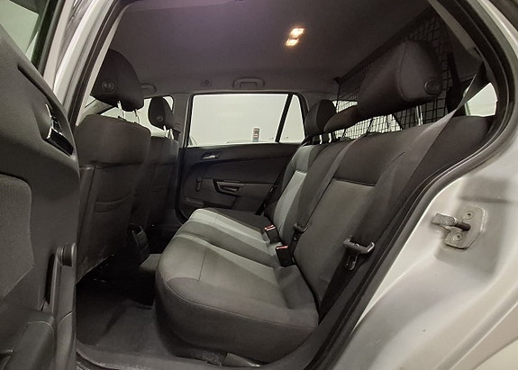 Opel Astra 13 of 21