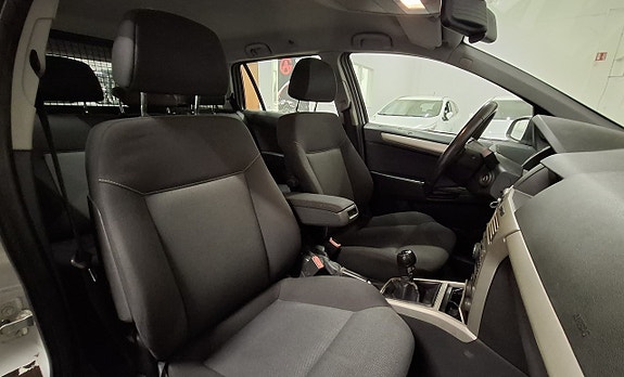 Opel Astra 12 of 21