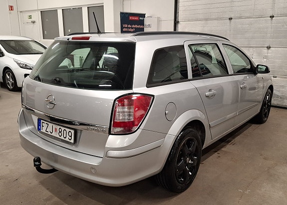 Opel Astra 4 of 5