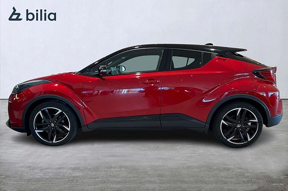Toyota C-HR 3 of 5