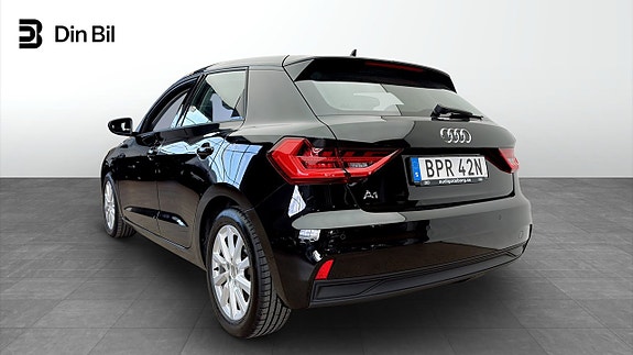 Audi A1 3 of 12