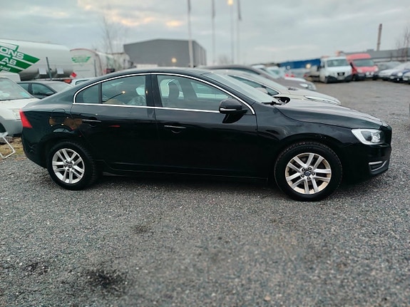 Volvo S60 12 of 26
