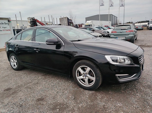 Volvo S60 22 of 26