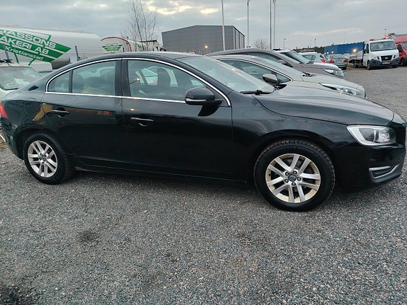 Volvo S60 9 of 26