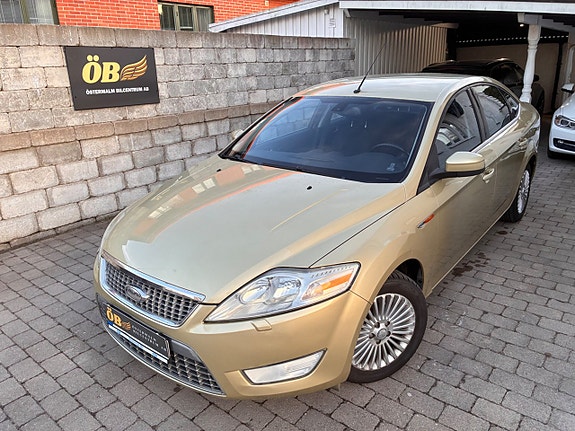 Ford Mondeo 2 of 22