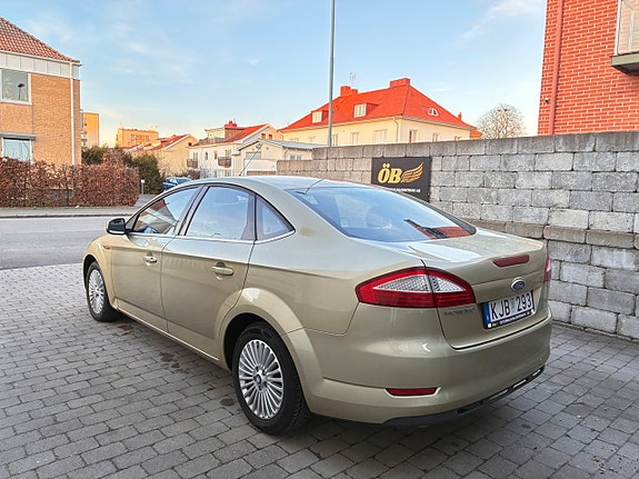 Ford Mondeo 8 of 22