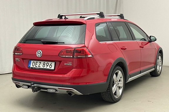 Volkswagen Golf Alltrack 3 of 5