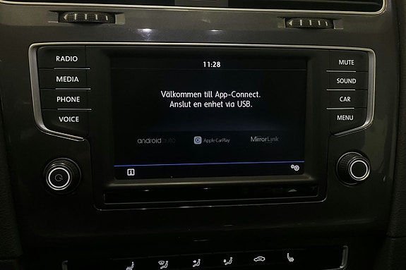 Volkswagen Golf Alltrack 10 of 13