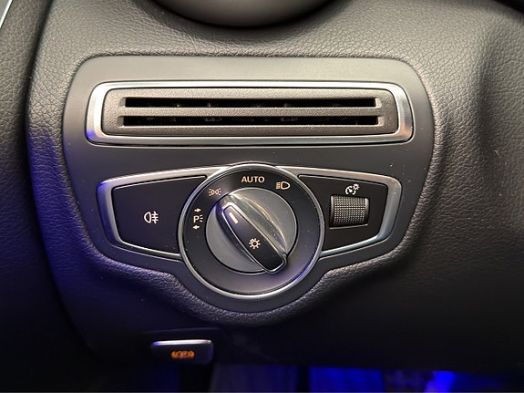 Mercedes-Benz C200 28 of 28
