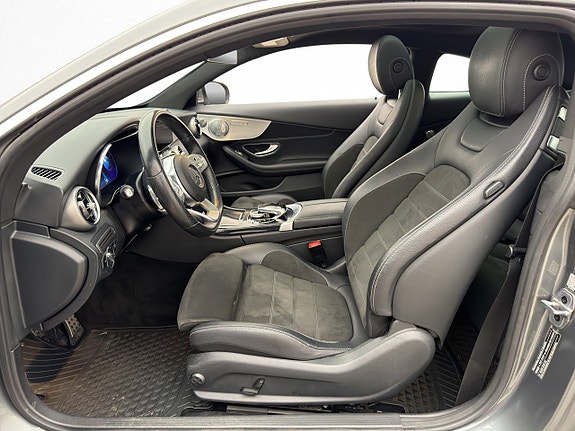Mercedes-Benz C200 12 of 28