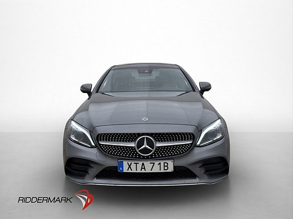 Mercedes-Benz C200 2 of 28