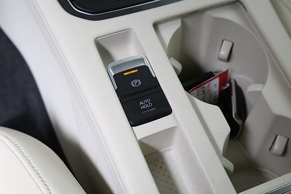 Volkswagen Passat Alltrack 26 of 29