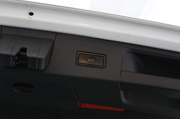 Volkswagen Passat Alltrack 29 of 29