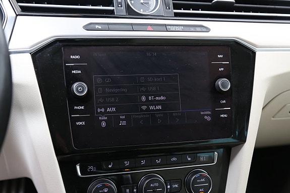 Volkswagen Passat Alltrack 20 of 29