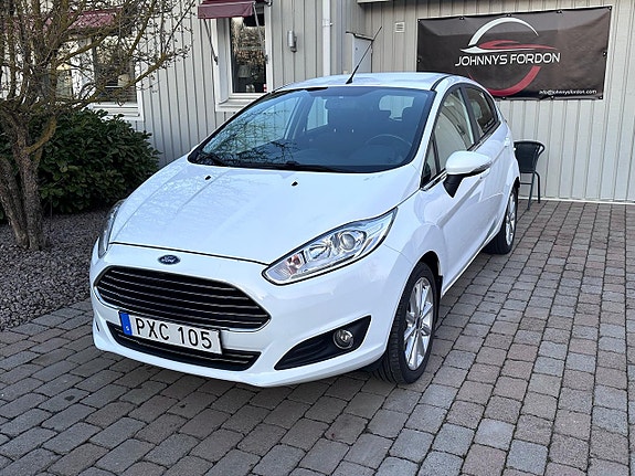 Ford Fiesta 2 of 5
