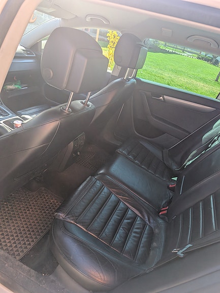 Volkswagen Passat 3 of 3