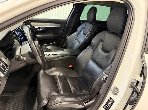 Volvo V90 Cross Country 6 of 8