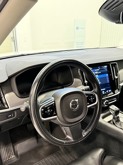 Volvo V90 Cross Country 7 of 8