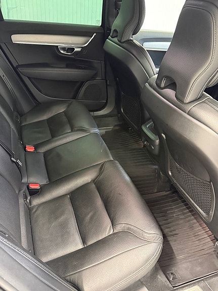 Volvo V90 Cross Country 8 of 8